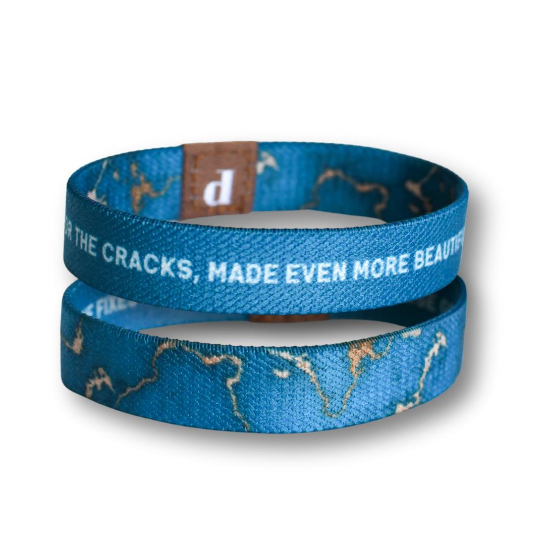 Praise God for the Cracks Womens TruthBand-Pink Salt Riot