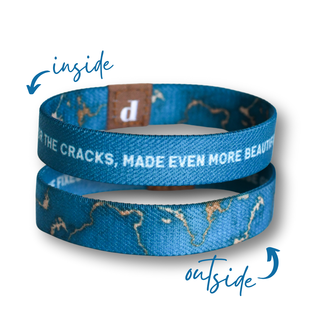 Praise God for the Cracks Womens TruthBand-Pink Salt Riot