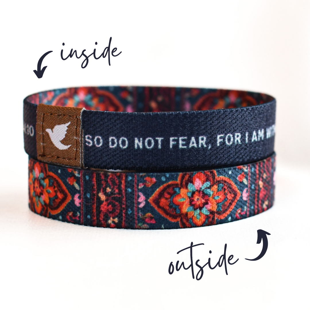 So Do Not Fear Womens TruthBand stacked- Pink Salt Riot