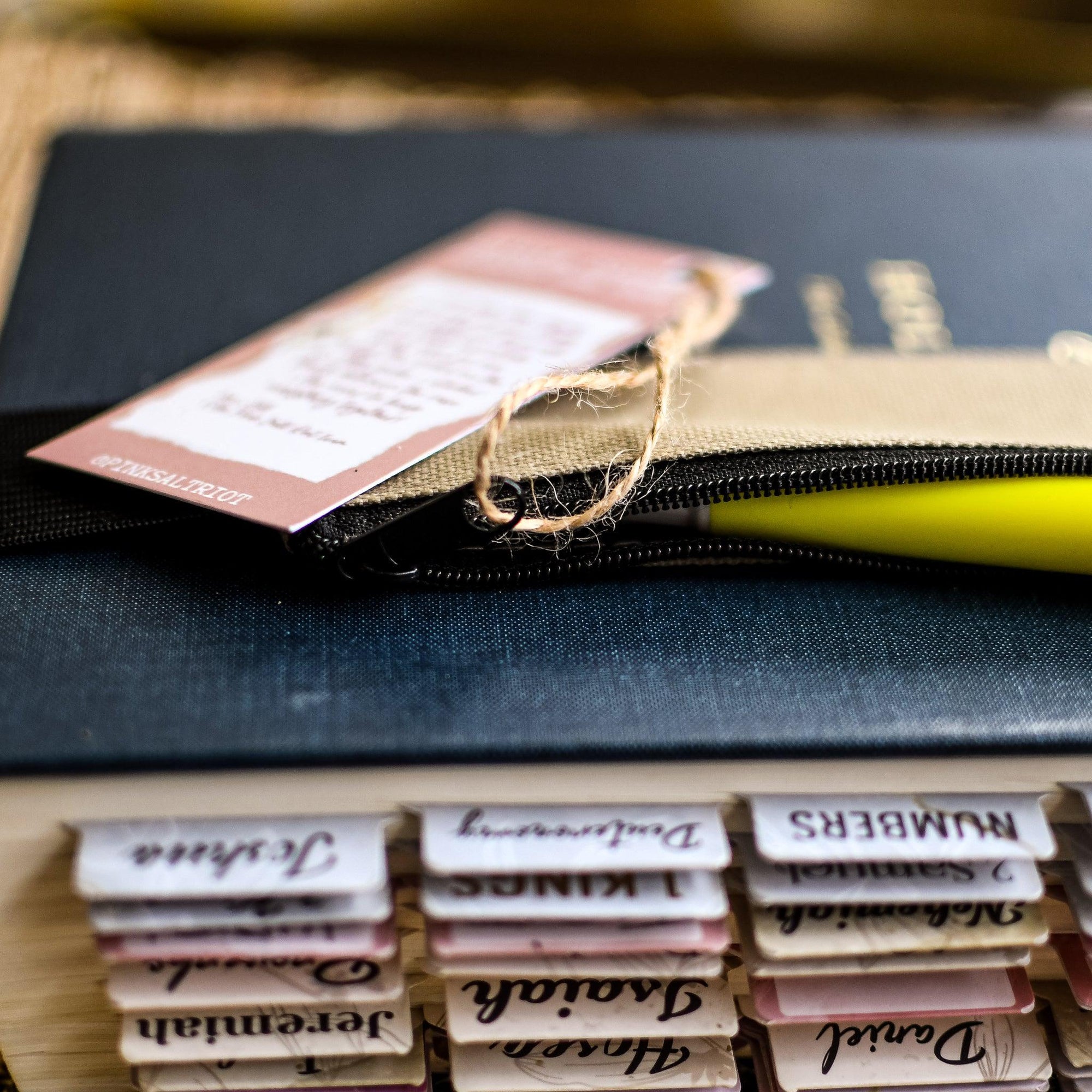 DOLLAR DAYS! Elastic Band Pencil Case for Bible Journaling - Pink Salt Riot